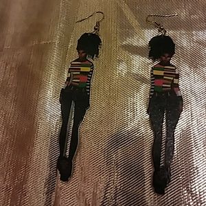 Homegirl earrings 🗣️👄🖤